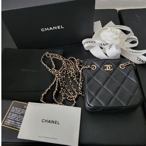 CHANEL シャネル ライトピンクチェーン付きポーチ (CHANEL/ .